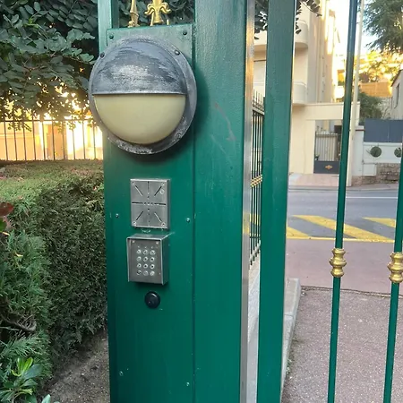 Apartmán Chic 47m2, 2 Rooms, Ground Floor, Patio, 280m Croisette Cannes