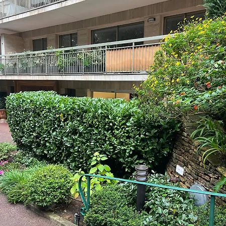 Chic 47m2, 2 Rooms, Ground Floor, Patio, 280m Croisette * 戛纳